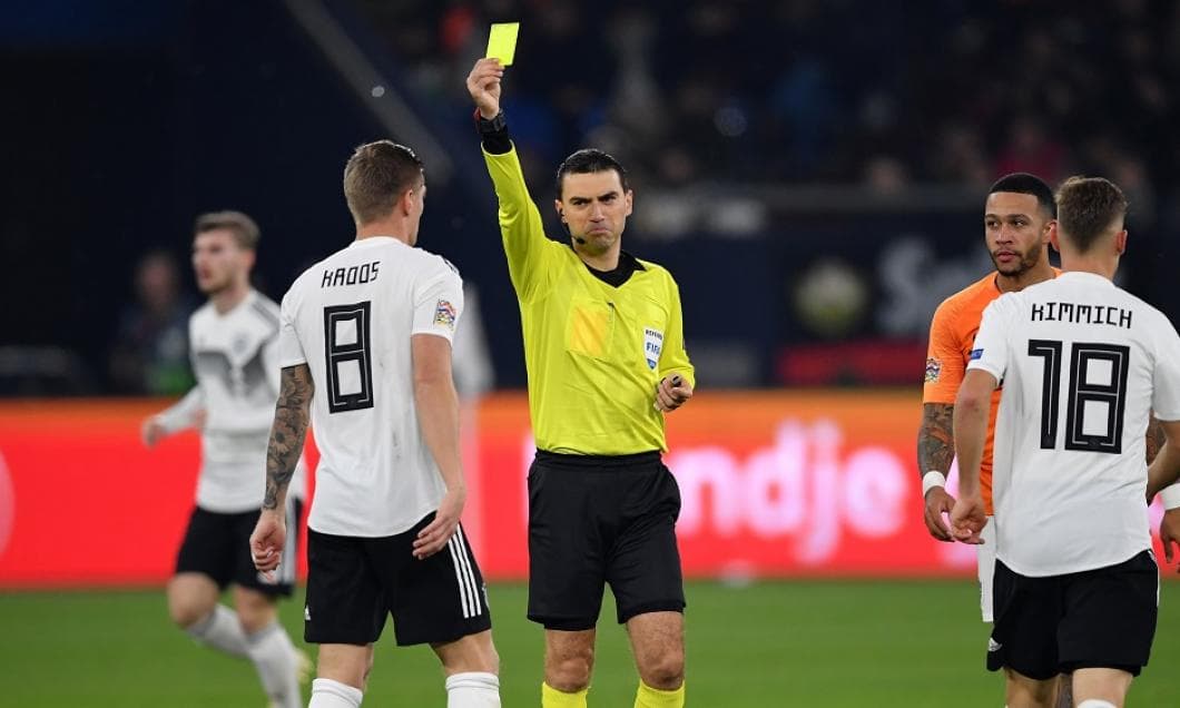 Стали известны имена главных арбитров на ответные полуфиналы Лиги Европы