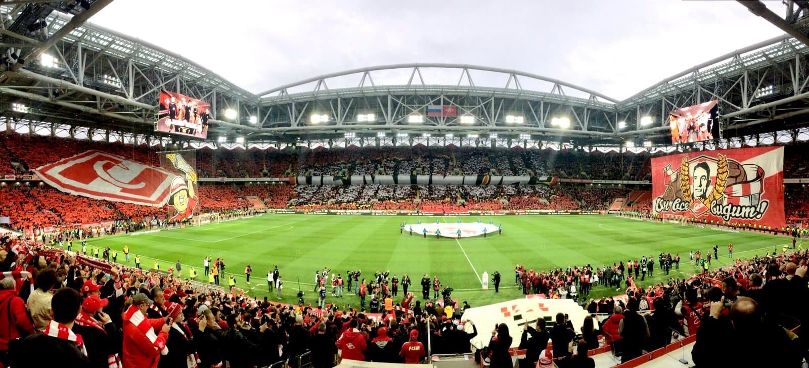 Букмекеры: продажи абонементов на матчи «Спартака» упадут в 2 раза в новом сезоне