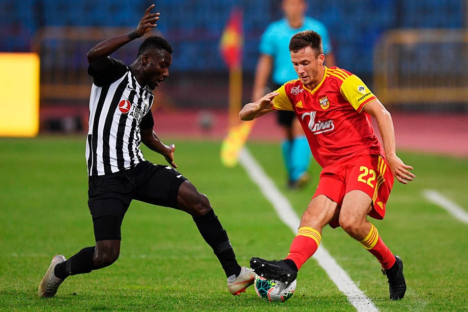 «Арсенал» проиграл «Нефтчи» с разгромным счетом