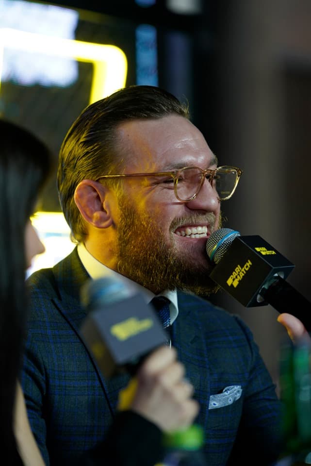 Конор Макгрегор: Хабиб, если ты думаешь о том, где меня найти, я сижу здесь, у Урганта