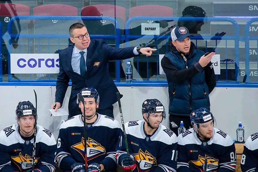 Нефтехимик - Металлург