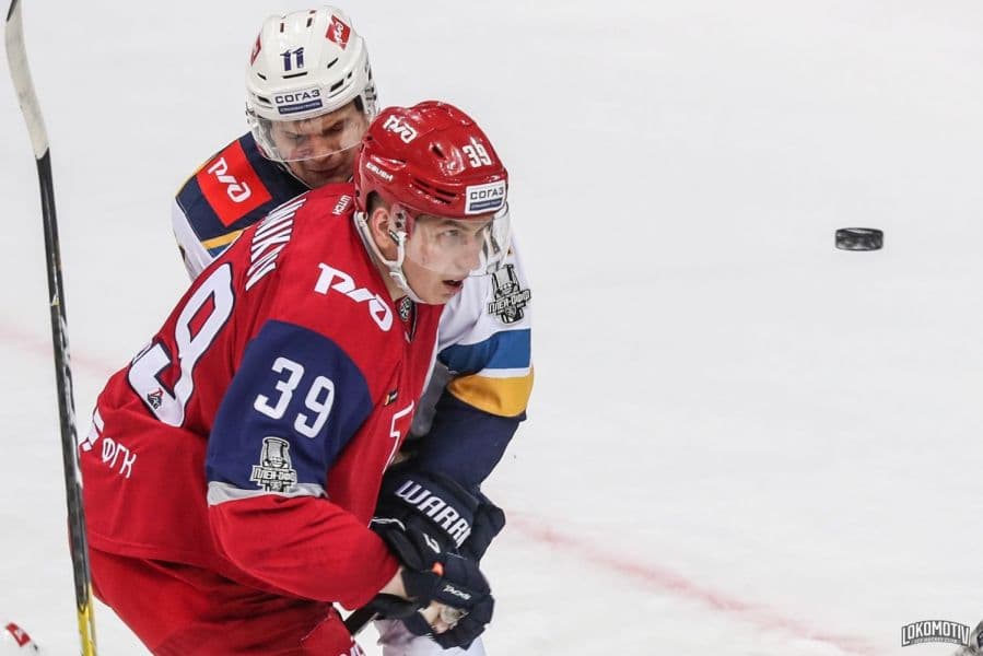 Нефтехимик - Локомотив