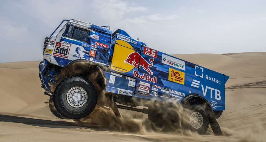 «КАМАЗ-мастер» одержал пятую подряд победу на «Дакаре». Дмитрий Сотников впервые стал победителем ралли-марафона.