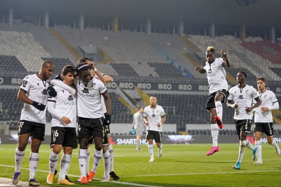 Витория Гимараэш - Насьонал