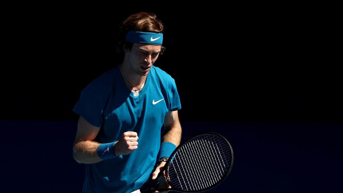 Андрей Рублев обыграл Лопеса и вышел в 1/8 финала Australian Open