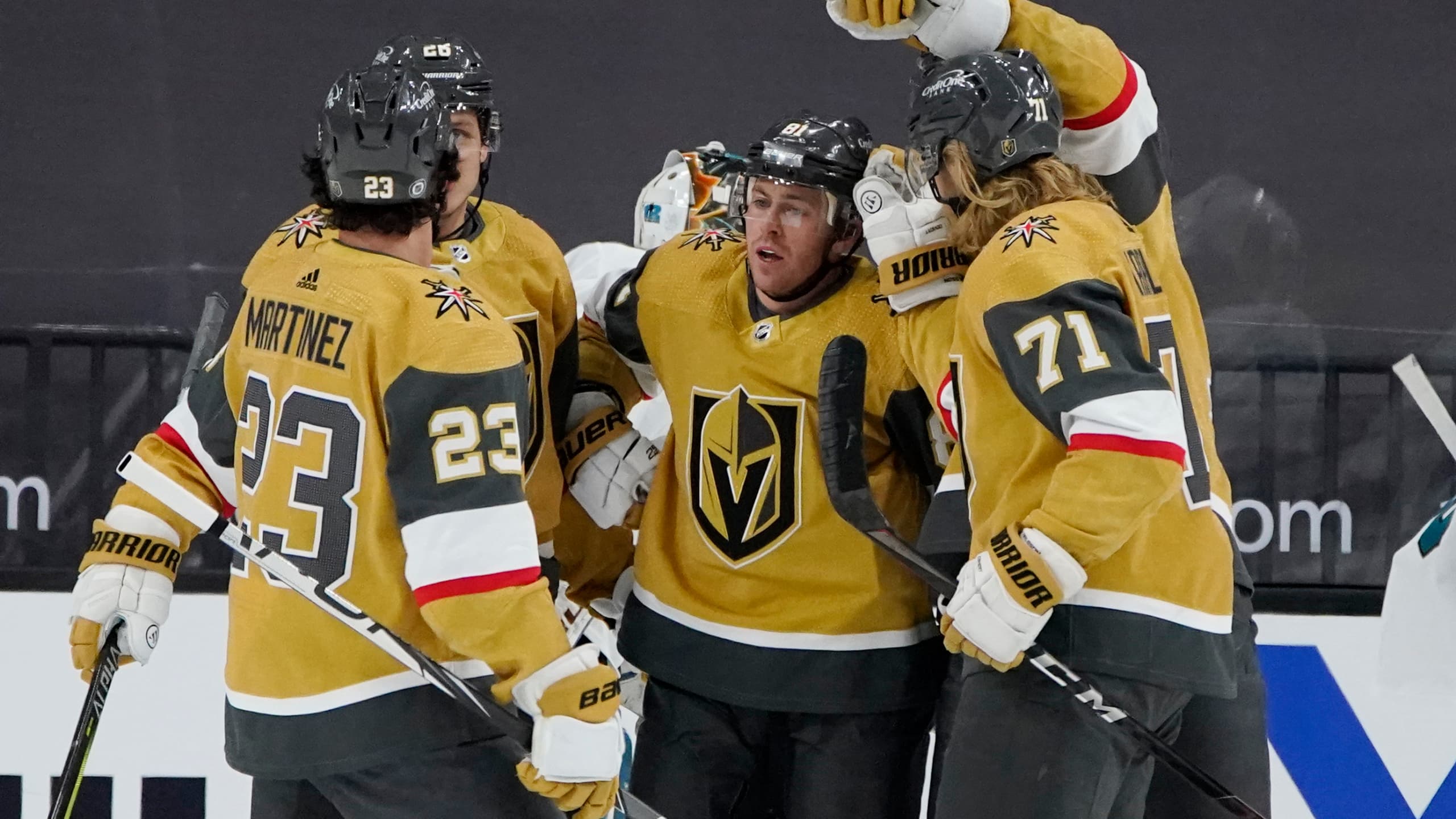 «Вегас» обыграл «Сан-Хосе» и стал первым клубом НХЛ, вышедшим в плей-офф