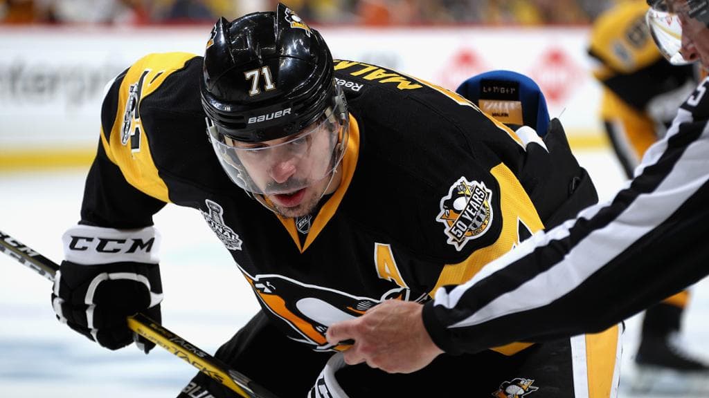 Евгений Малкин успешно перенес операцию на колене