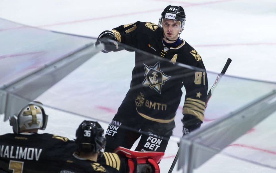 Ак Барс - Адмирал