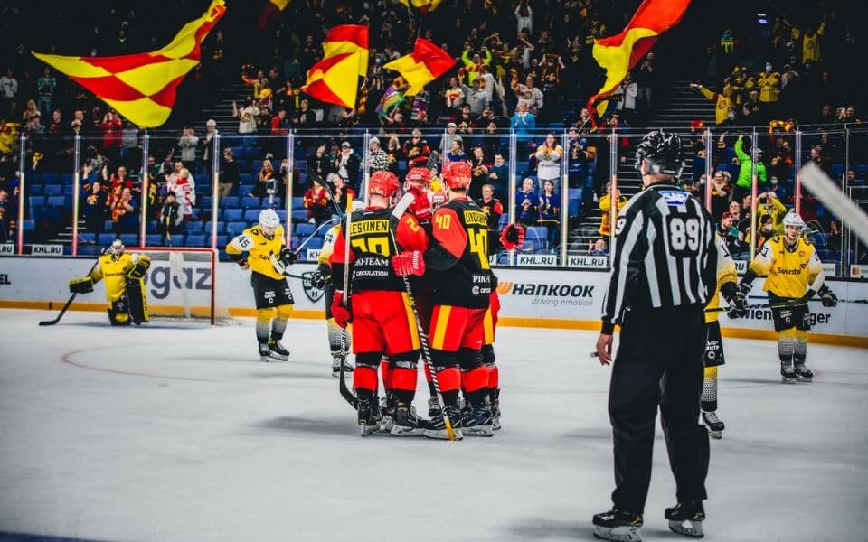 Трактор - Йокерит