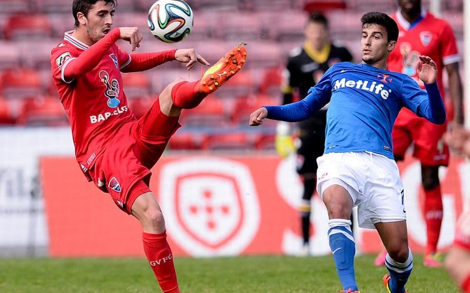 «Жил Висенте» - «Арока»