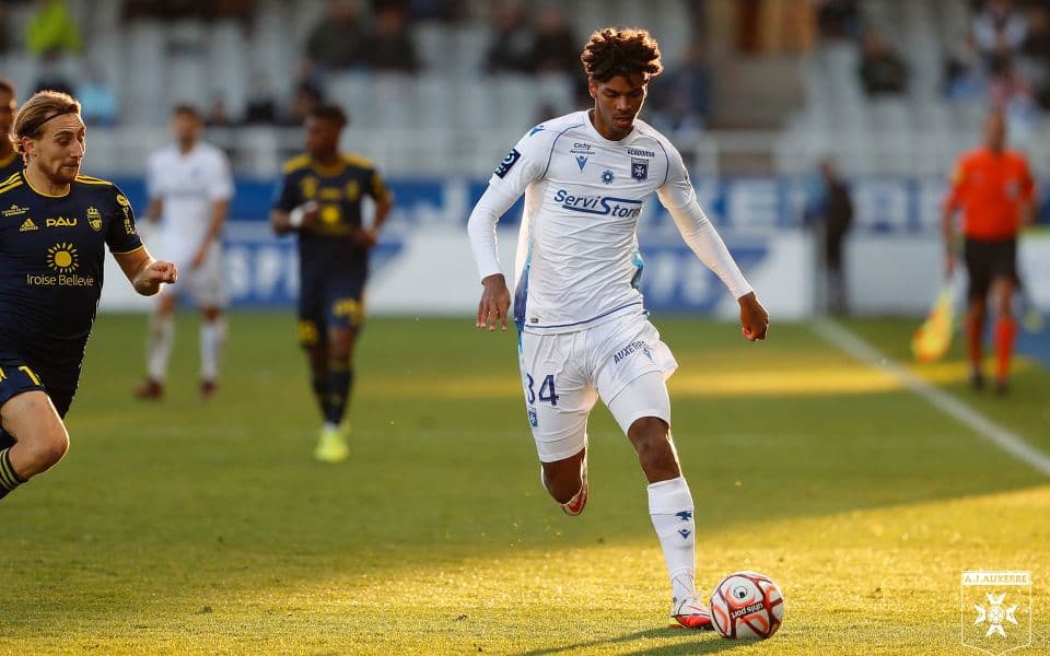 Осер - Париж