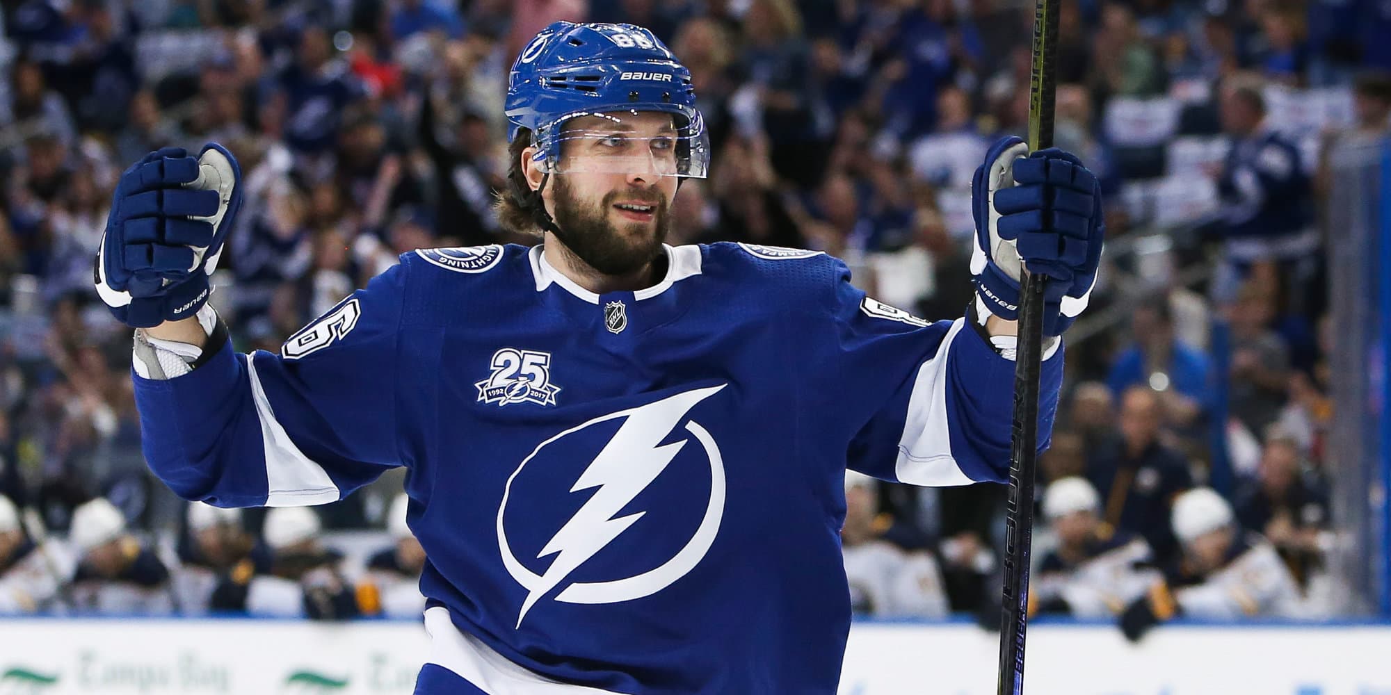 «Тампа» победила «Торонто», Кучеров забил гол