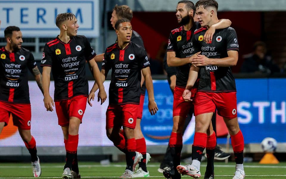 «Эксельсиор» - «Ден Хааг»