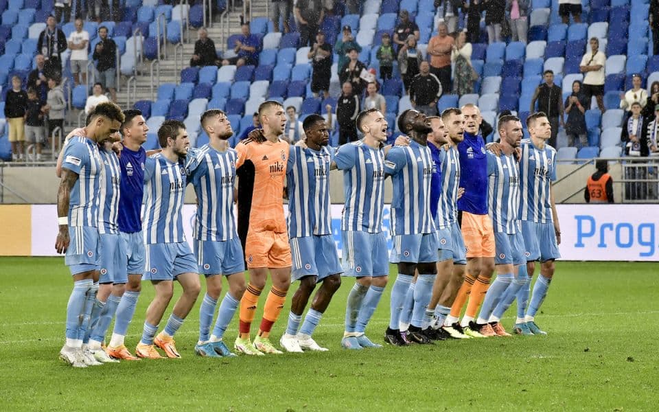 Олимпиакос - Слован