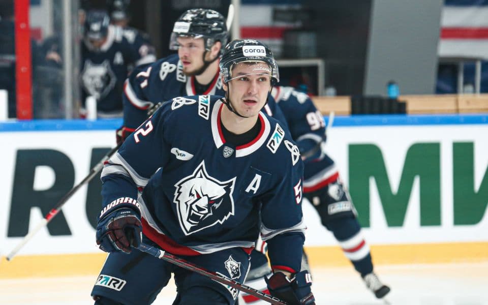 Металлург - Нефтехимик