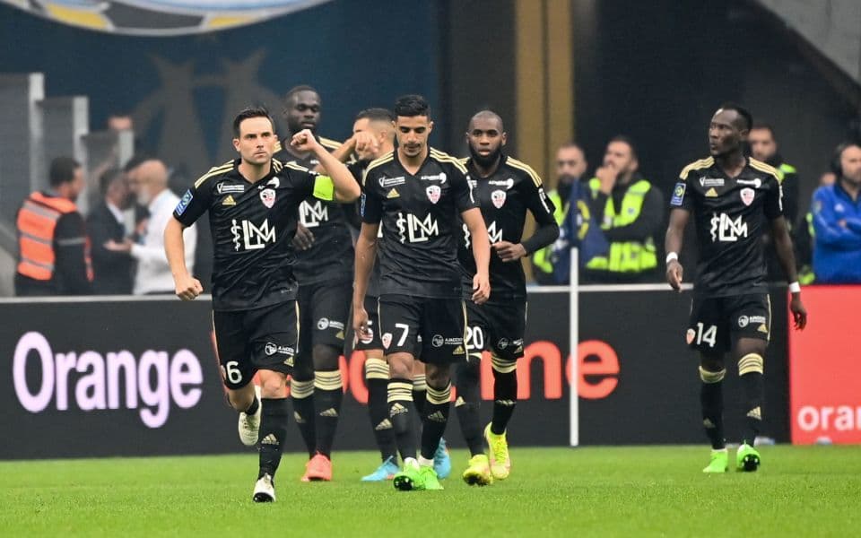 Труа - Аяччо