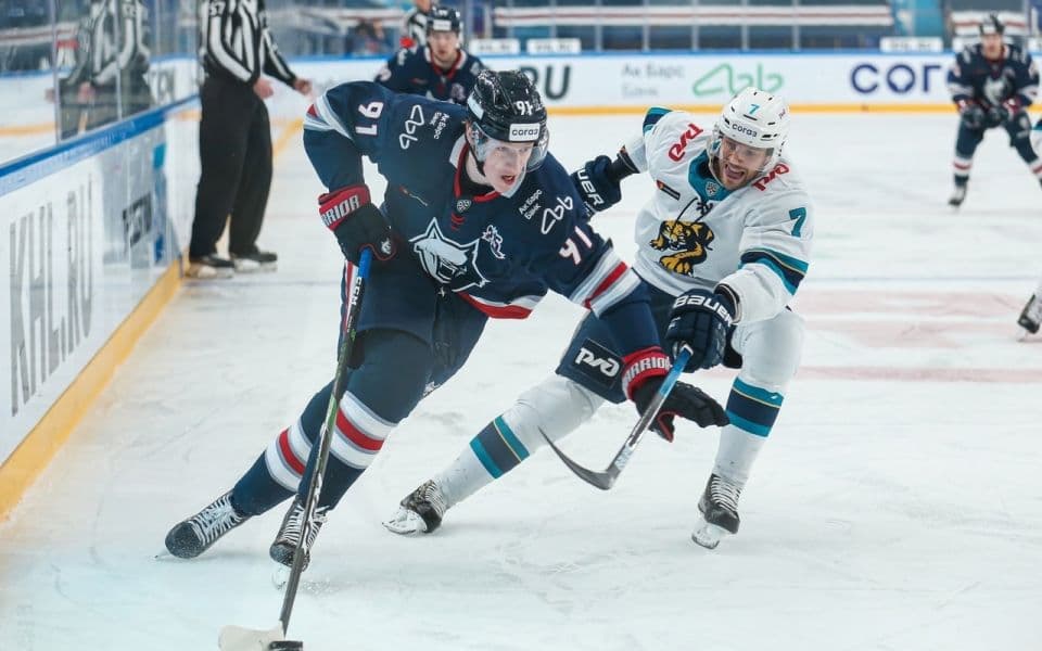 Нефтехимик - Металлург