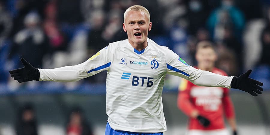 «Динамо» на выезде обыграло «Урал»