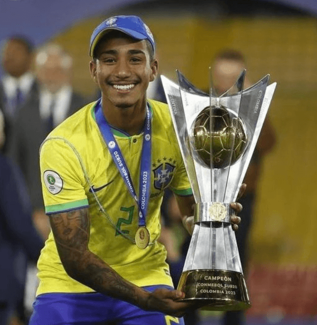 «Байер» подпишет защитника молодежной сборной Бразилии Артура