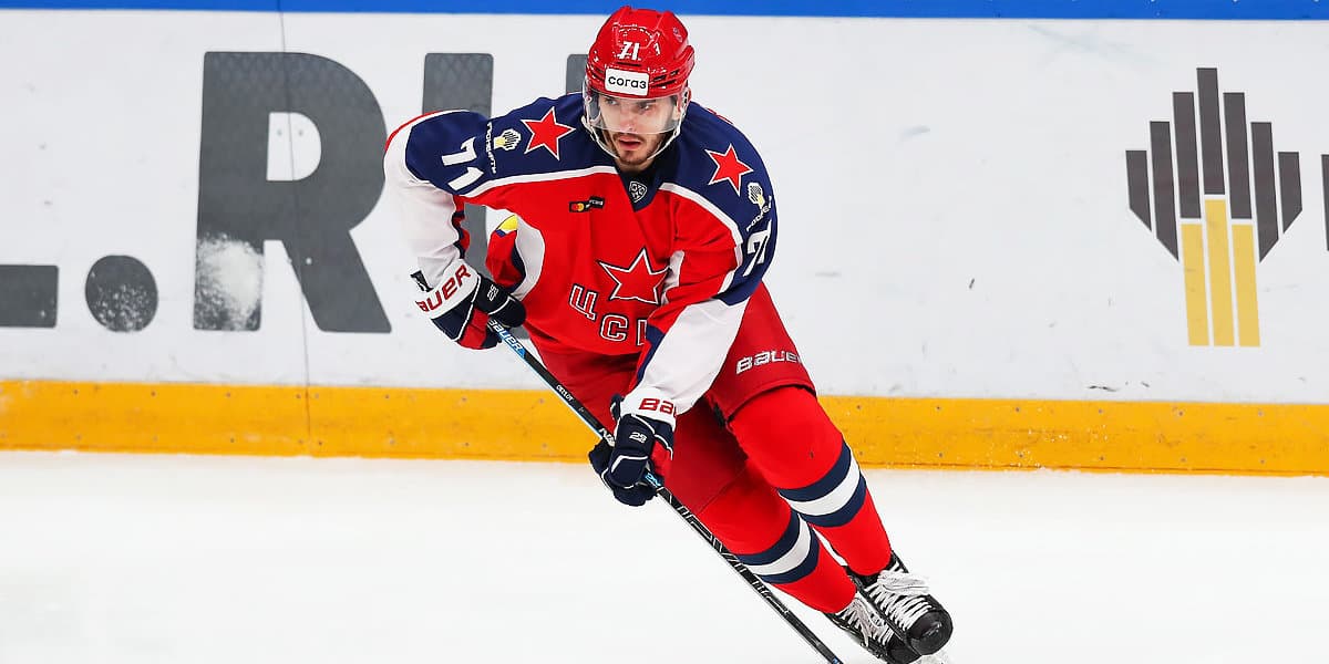 Константин Окулов продлил контракт с ЦСКА