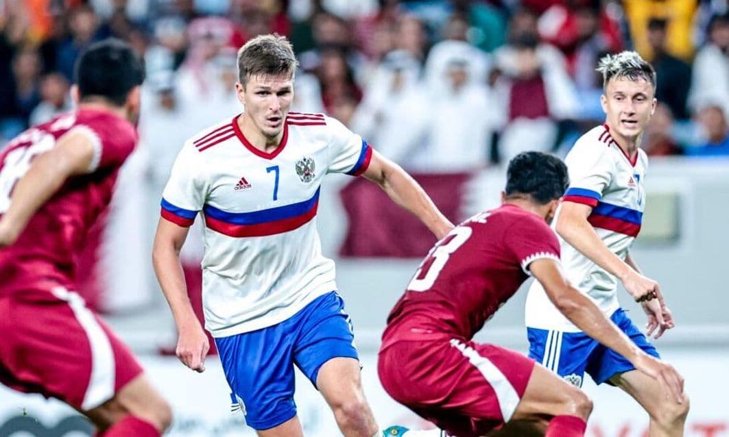 Непомнящий: для нас игра против Камеруна - огромный вызов, желание, стремление, они с нами играют тренировочный матч, а мы же - нет