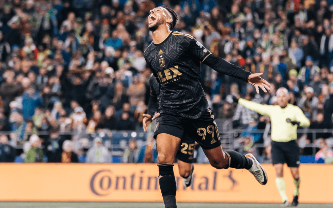 «ФК Лос-Анджелес» обыграет «Хьюстон Динамо» в матче 1/2 финала МЛС 3 декабря