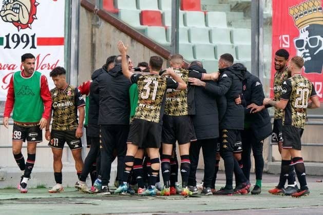 «Бари» – «Козенца»