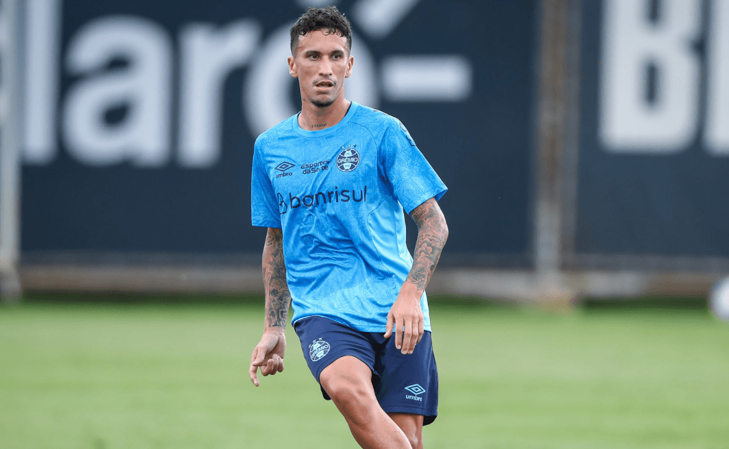 «Гремио» одолеет «Атлетико Паранаэнсе» в матче второго тура чемпионата Бразилии 18 апреля