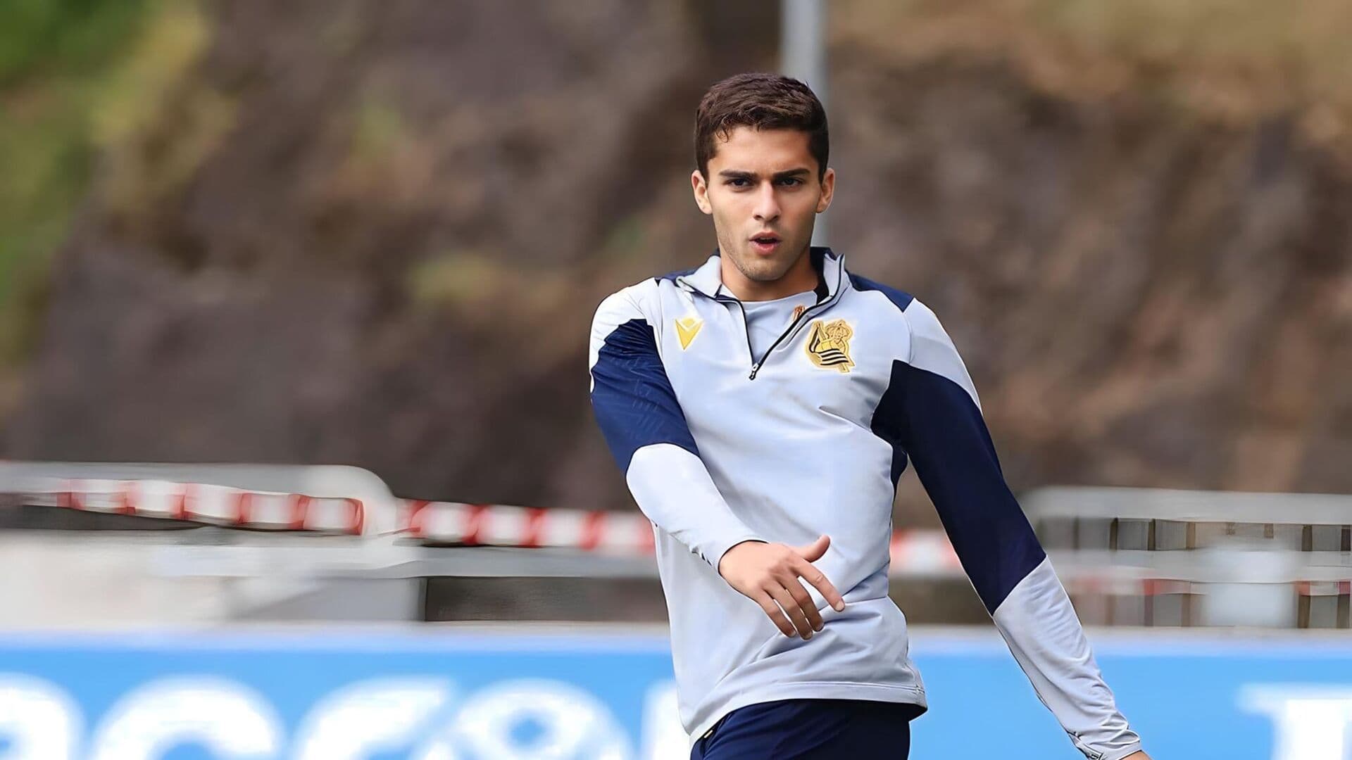 Агент Селюк: «Реал Сосьедад» отдаст Захаряна в аренду, а потом может вернуть в «Динамо» за копейки