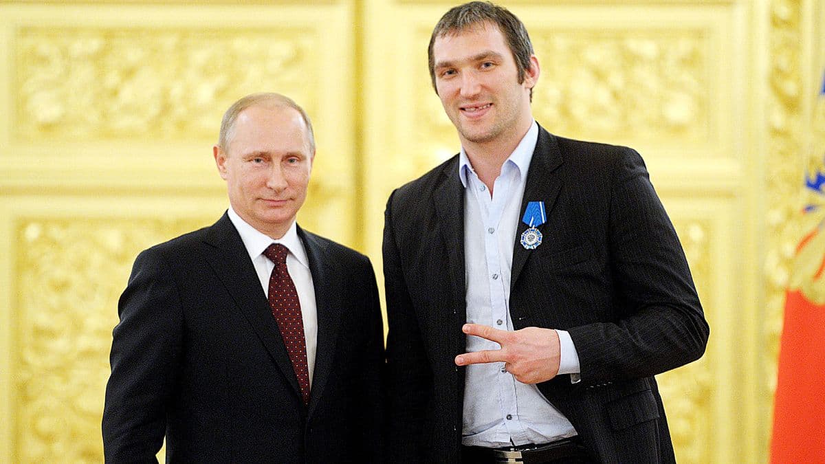 Журова: Собчак претендовала на пост президента России, и Овечкин тоже мог бы