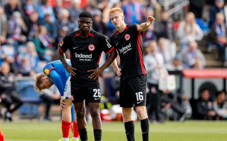 «Айнтрахт» — «Хольштайн Киль»