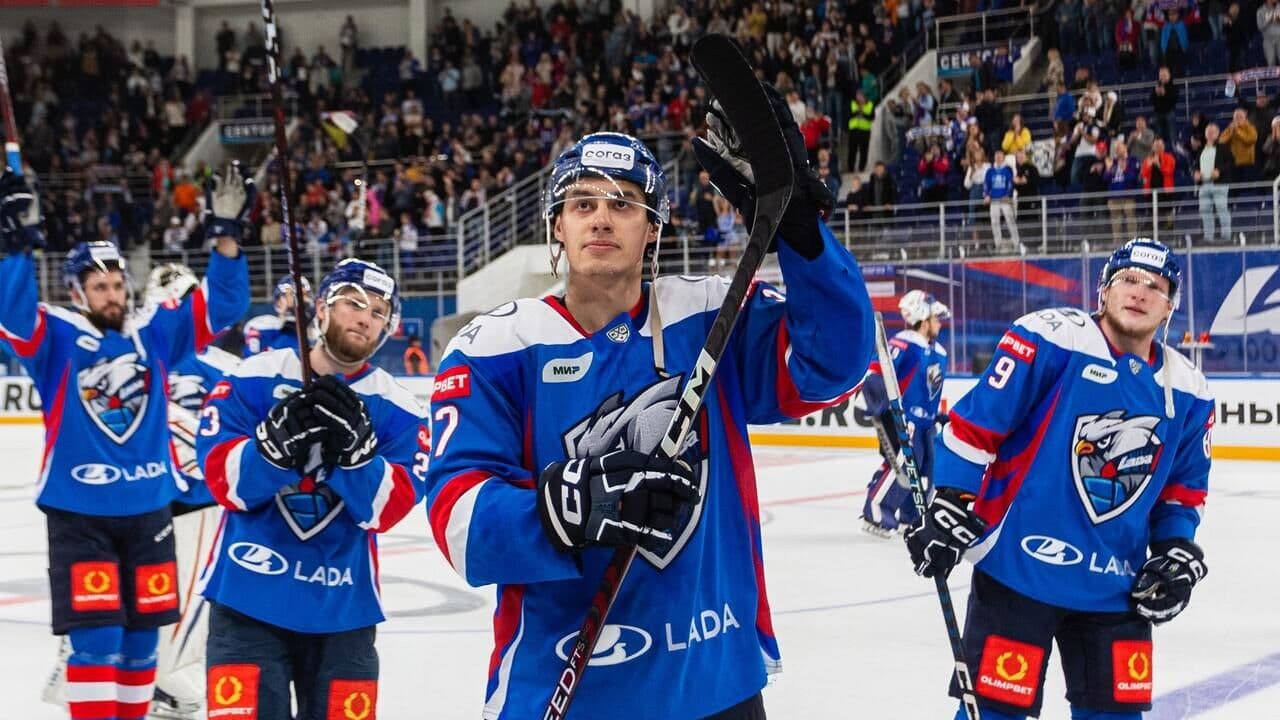 Экс-гендиректор «Лады» - о слиянии с АКМ: нужно принимать условия спонсора, иначе погибель