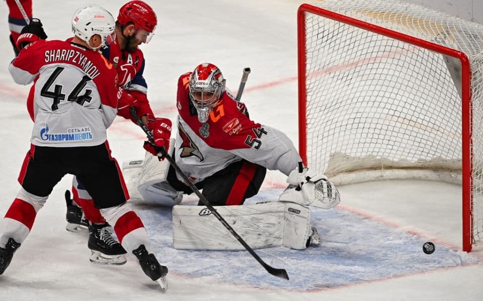 Локомотив - Авангард