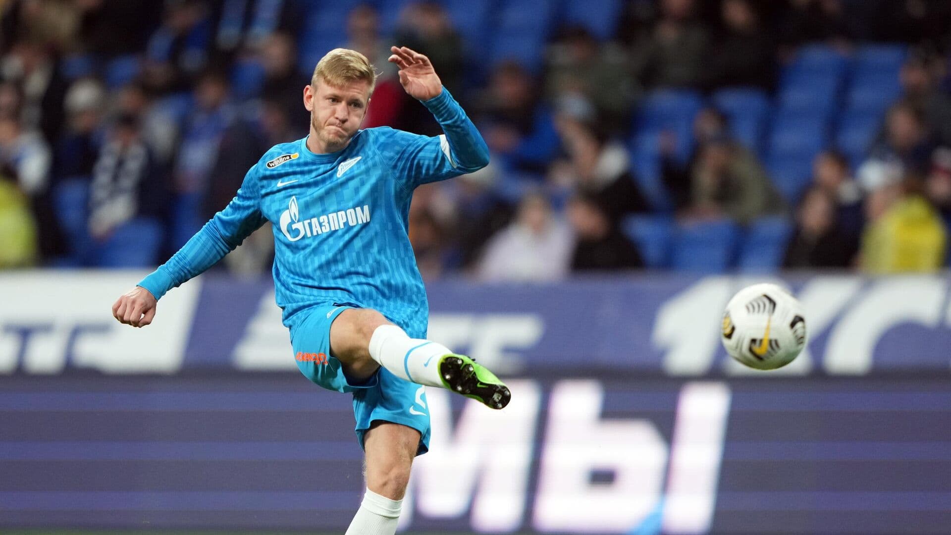 Агент Чистякова: Дима очень любит «Зенит», никакой обиды нет