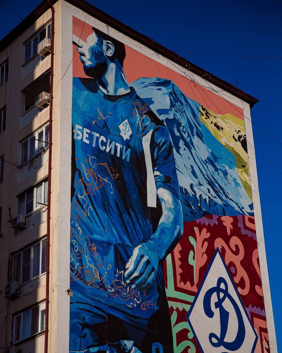 «Динамо» Махачкала и БЕТСИТИ создали арт-объект в Каспийске