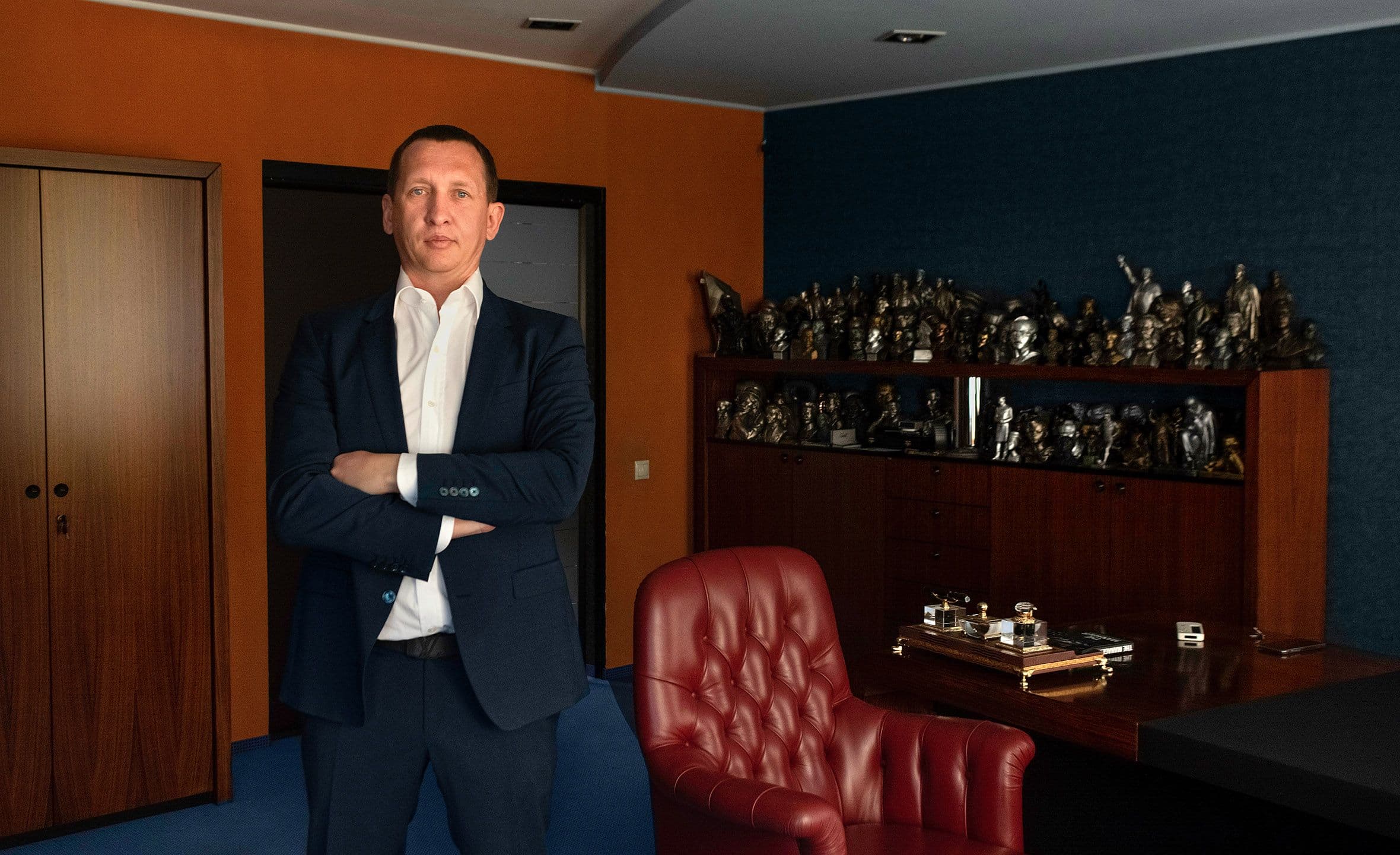 «Иметь частный футбольный клуб в России - это огромный адреналин»: интервью с владельцем «Акрона»