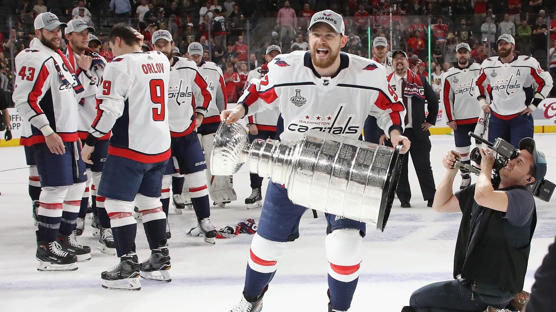 Фетисов: у Евгения Кузнецова отличный возраст, он усилит практически любой клуб НХЛ