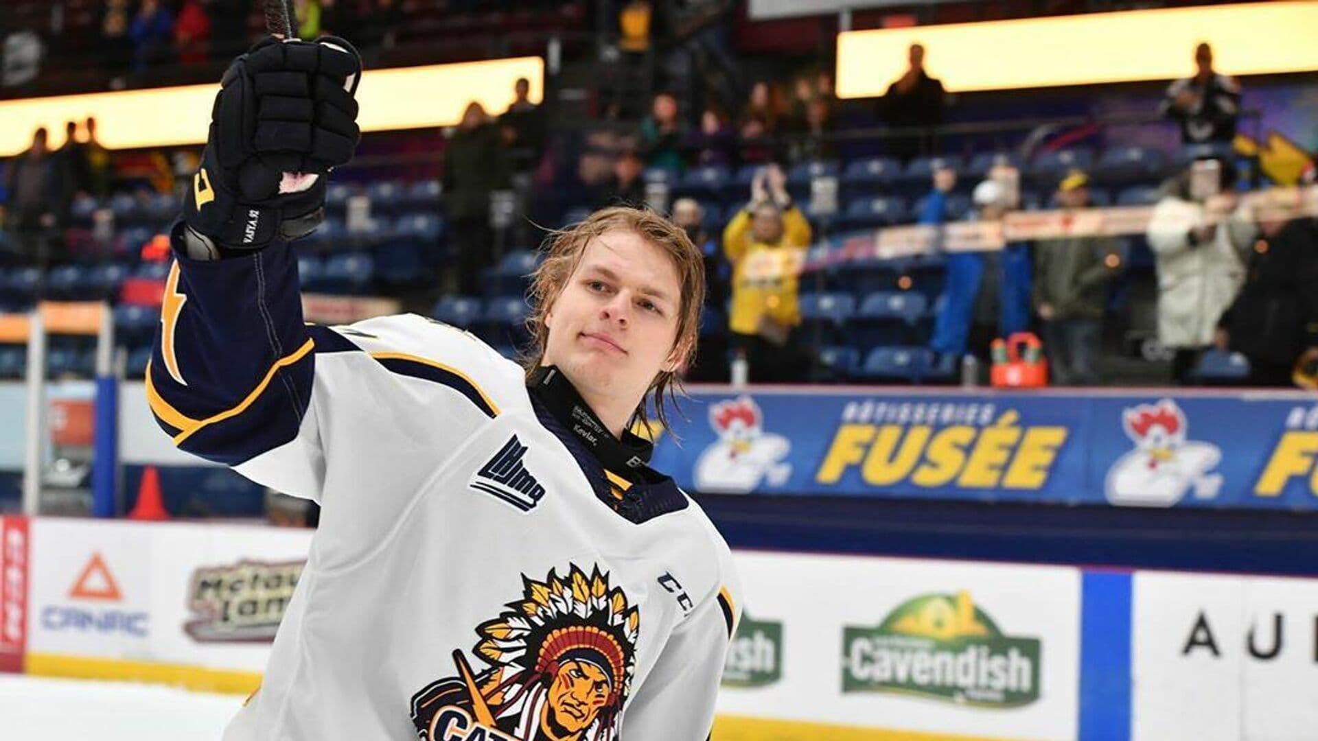 Форвард «Авангарда» Пономарев: в клубе все работает на уровне НХЛ