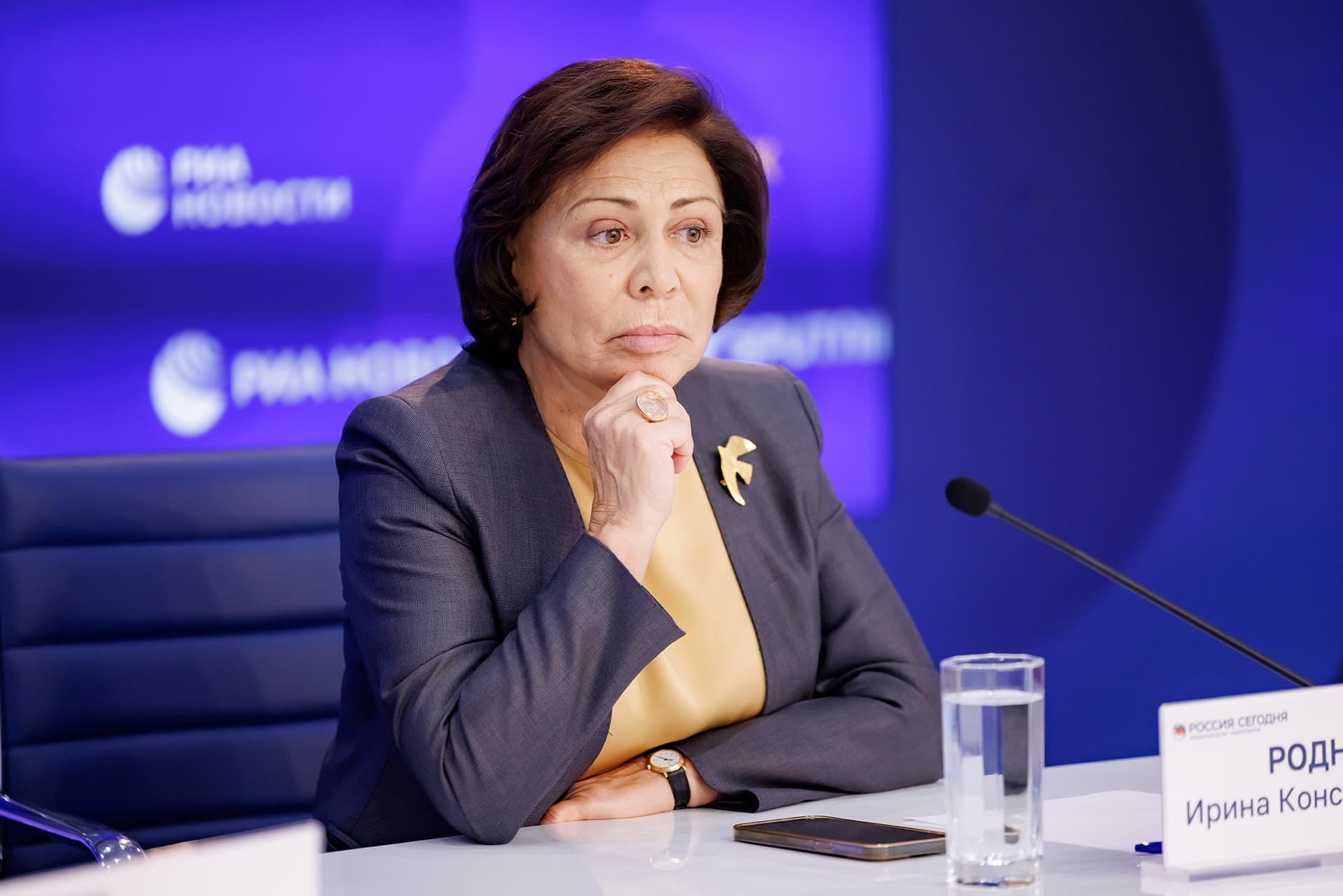 Роднина - о пиве на стадионах: неужели спорт не может интересовать без алкоголя?