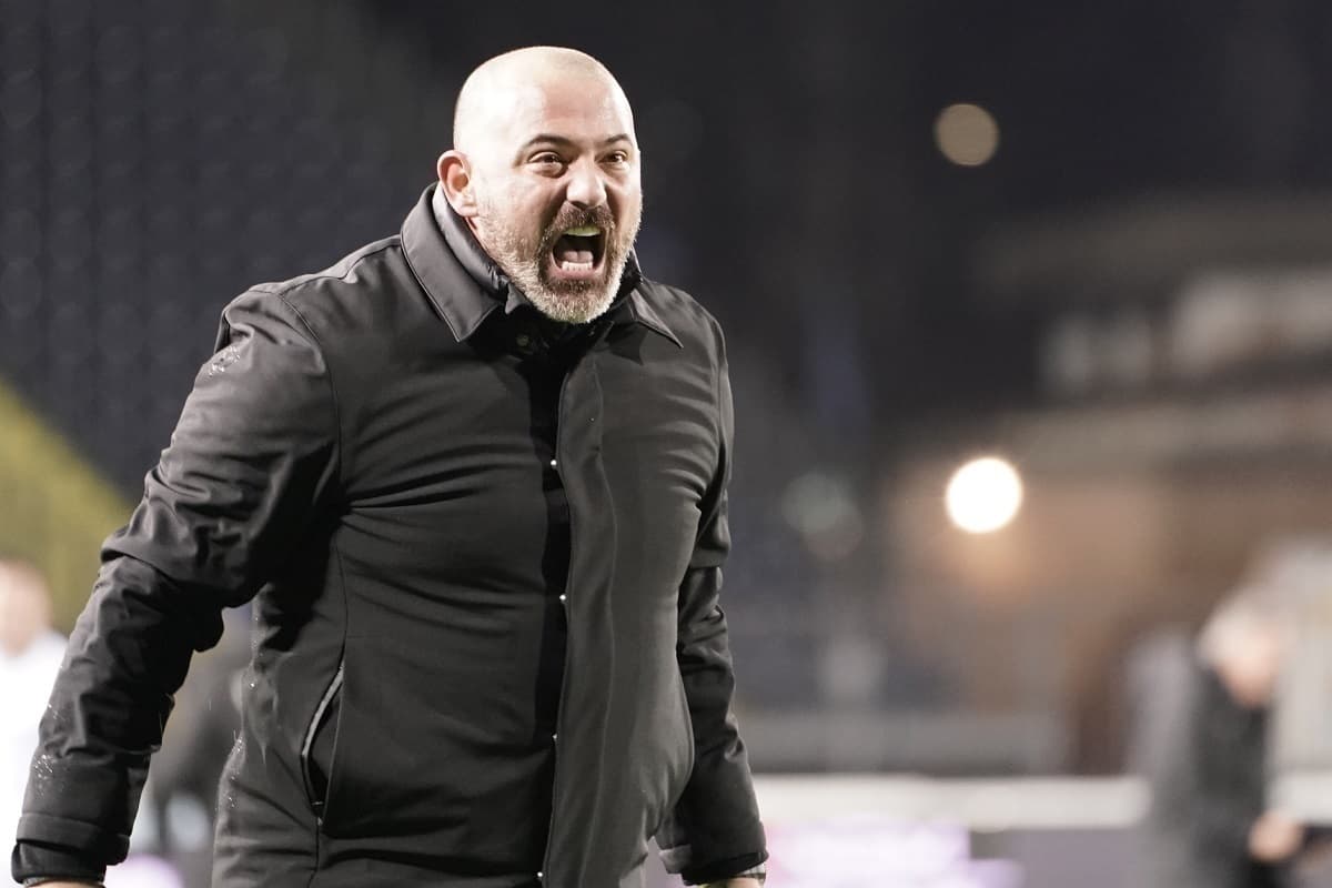 Александр Мостовой - о дисквалификации Станковича: Это нормально, просто эмоции