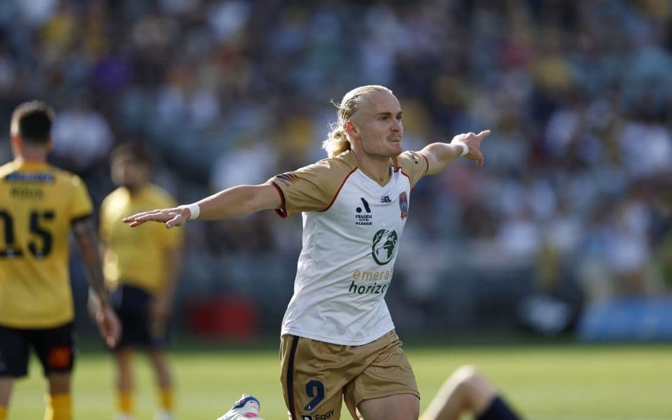 Ньюкасл Джетс - Мельбурн Виктори