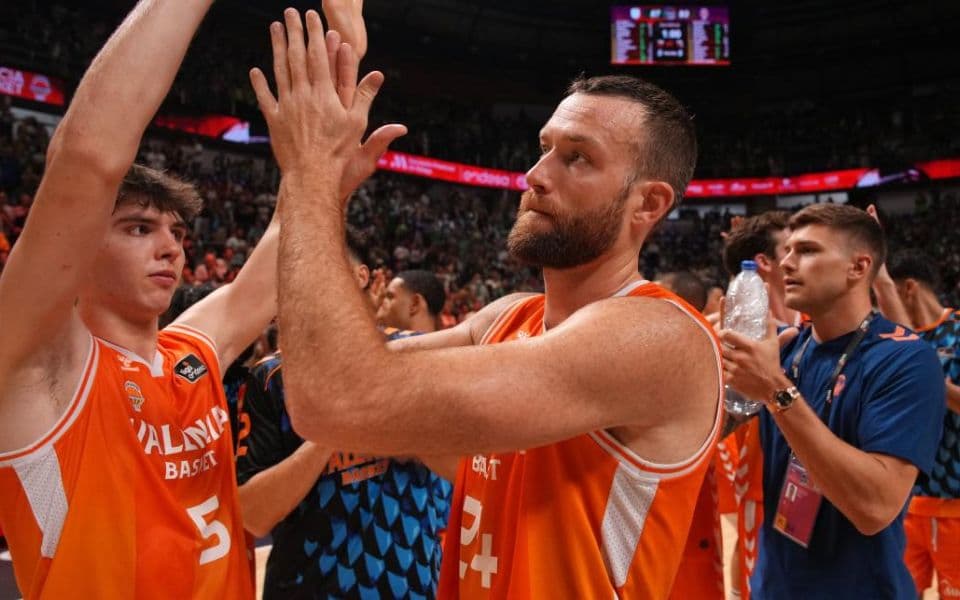 Валенсия-Анадолу Эфес