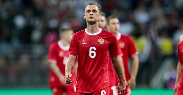 «Леонченко считал, что на позиции Баринова у него есть игроки сильнее»: подробности самого громкого зимнего трансфера РПЛ