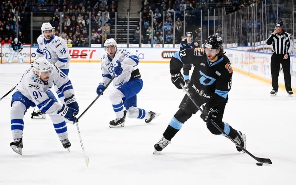 Лада - Динамо М