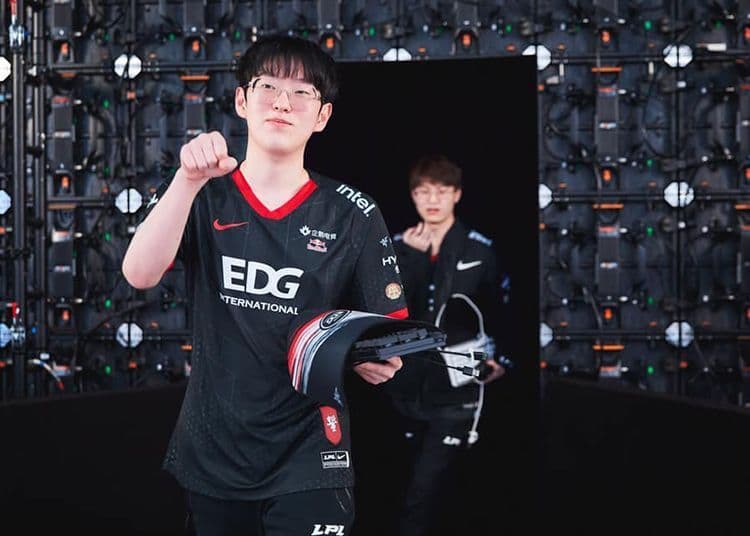 EDward Gaming - Team WE