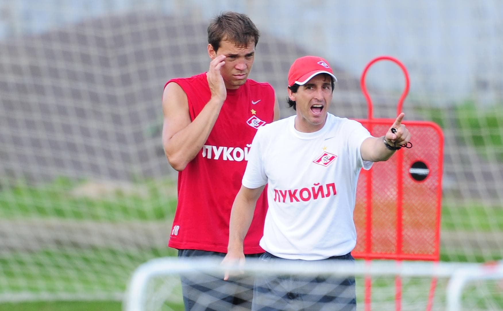 Артем Дзюба и Унии Эмери. Фото: ТАСС