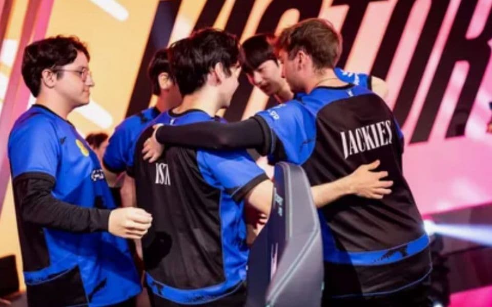 GIANTX - Team Heretics 