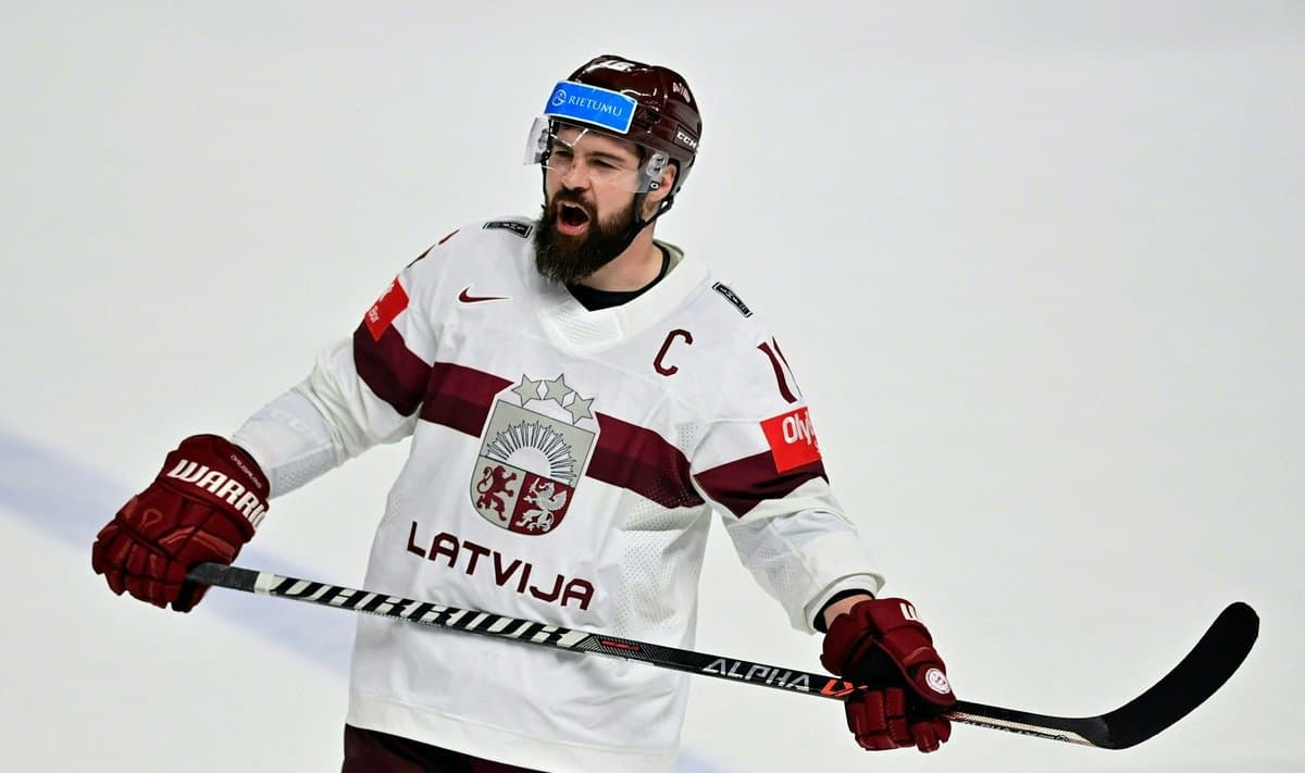 Фетисов призвал хоккеиста Даугавиньша вернуть деньги, которые он заработал в России