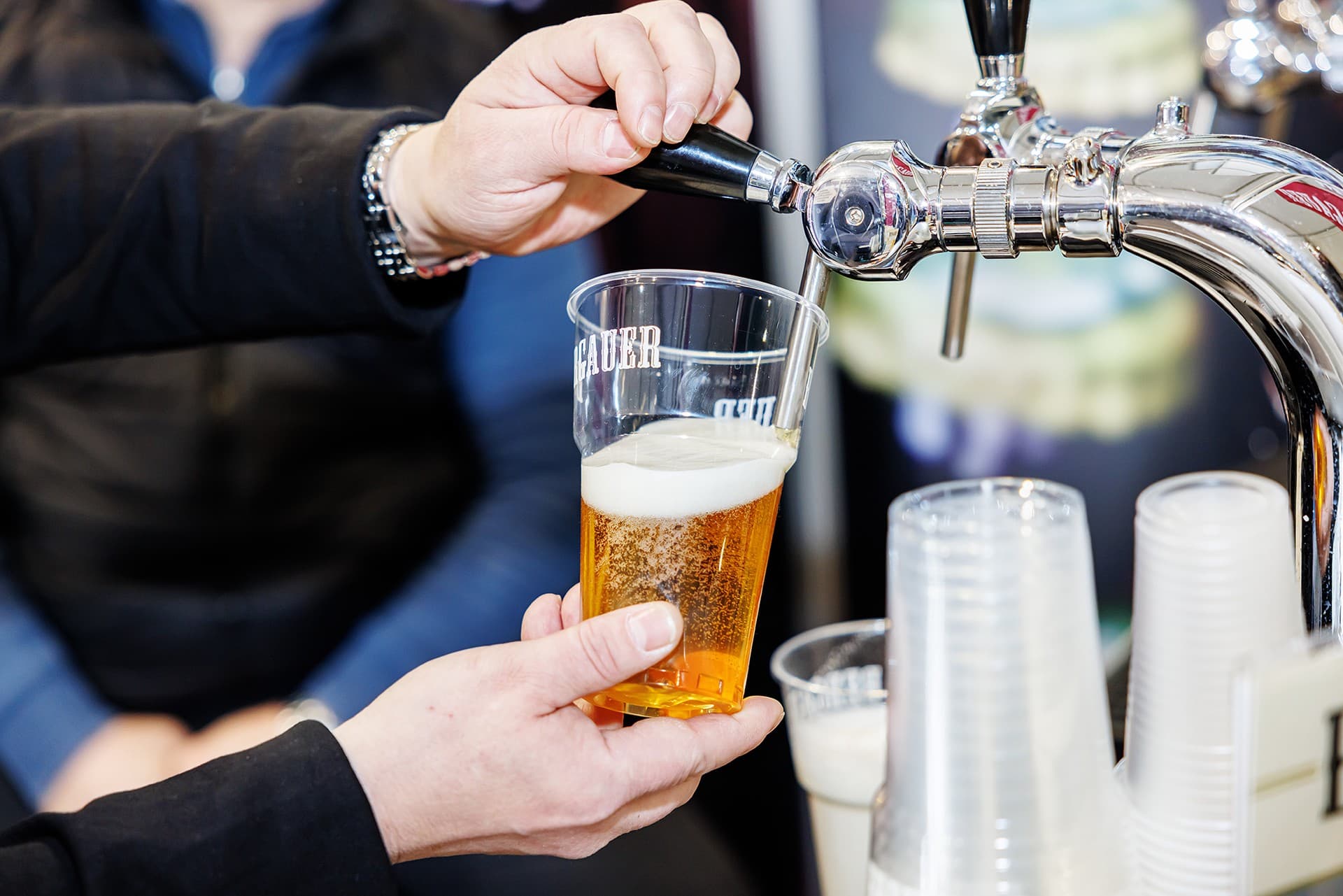 Свищев: представители РФС и РПЛ примут участие в круглом столе Госдумы по пиву