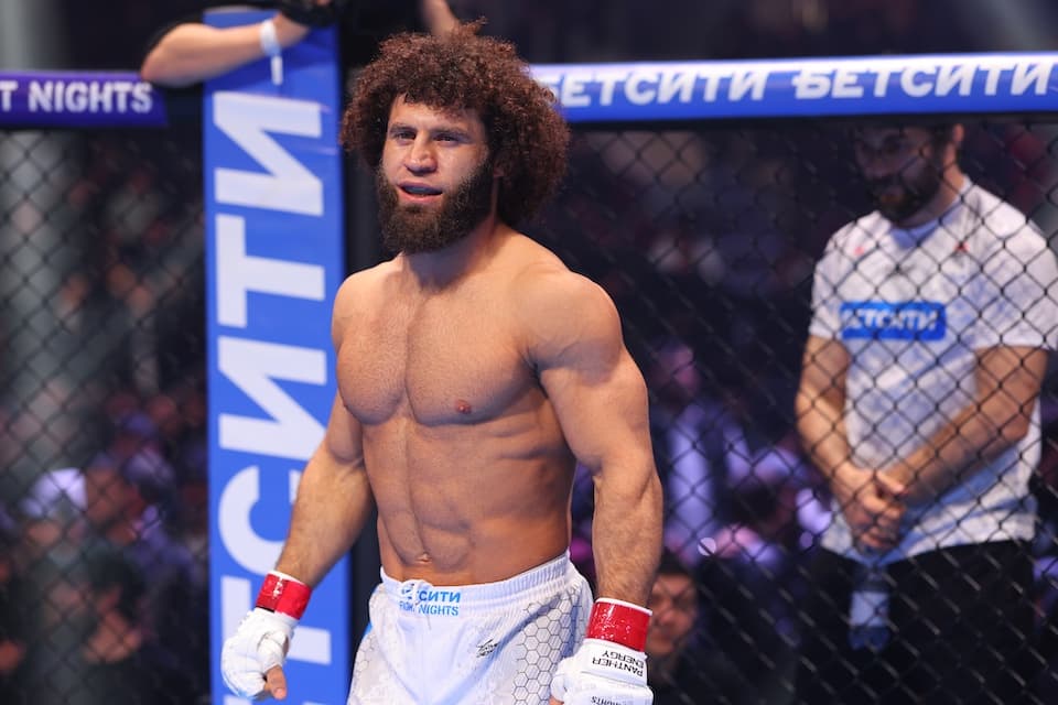 Цолоев победил Буторина в главном бою турнира БЕТСИТИ Fight Nights в Назрани